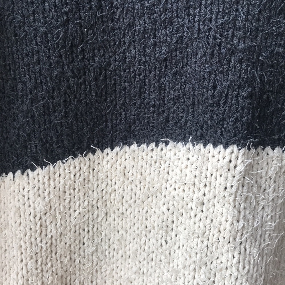 FRAME Sweater - Picture 3 of 4
